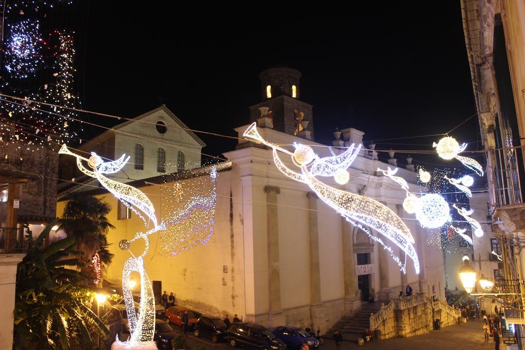 Casa Vacanze Velia Salerno Zewnętrze zdjęcie